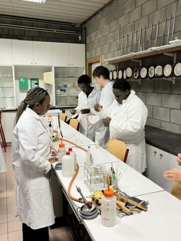 att.-6SuDzvSyE2tzRi1vj6bdrGQ1JFdlUM-E8WoFEsPl0g